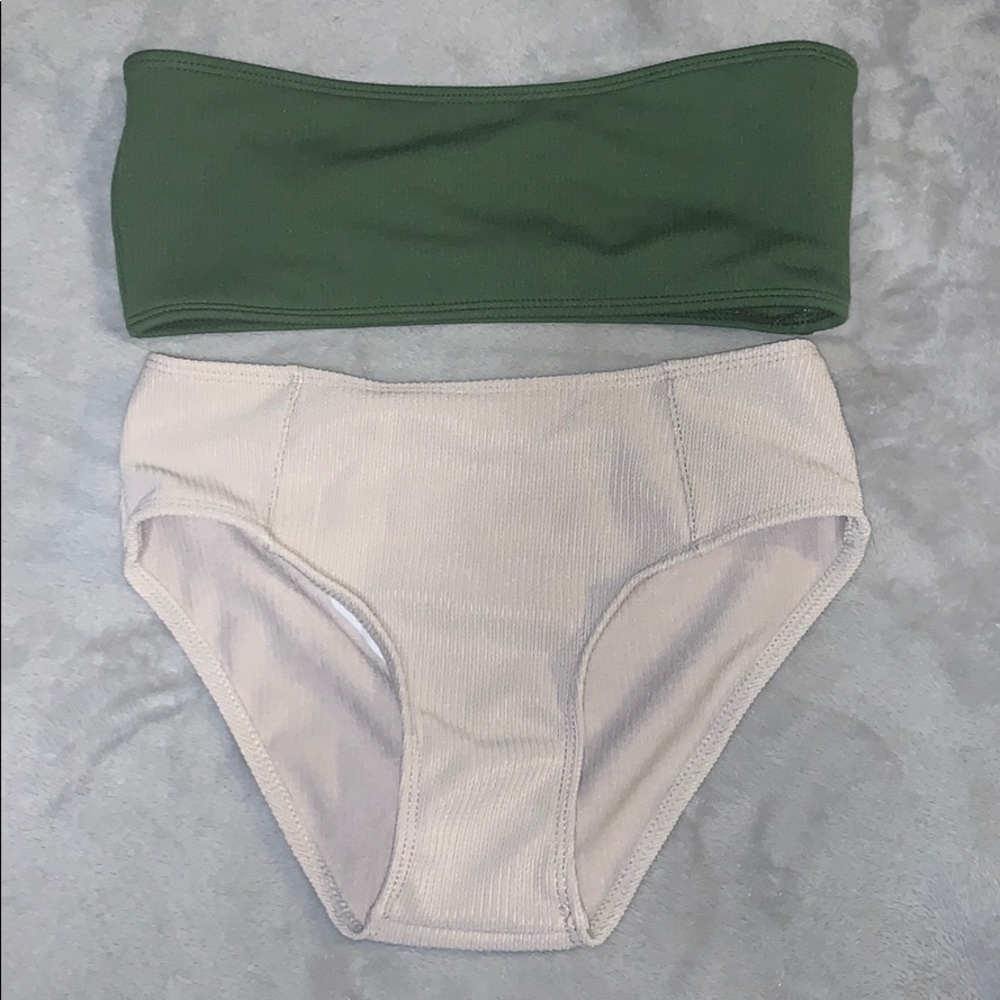 🎀 3/$20 Tube top bathing suit top and bottoms
